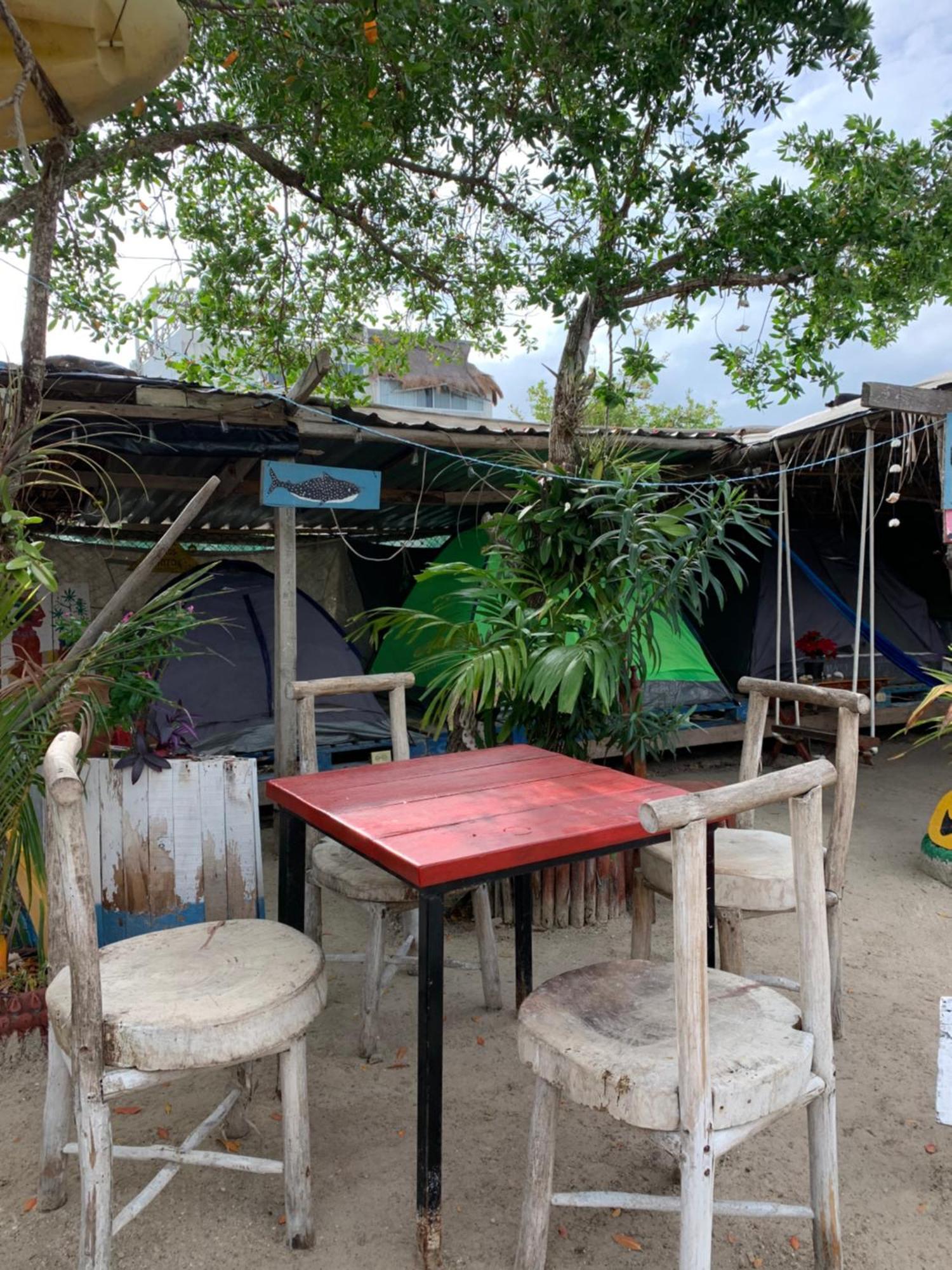 Casa De Los Santos Camping Y Eco Cabanas Isla Holbox Kültér fotó